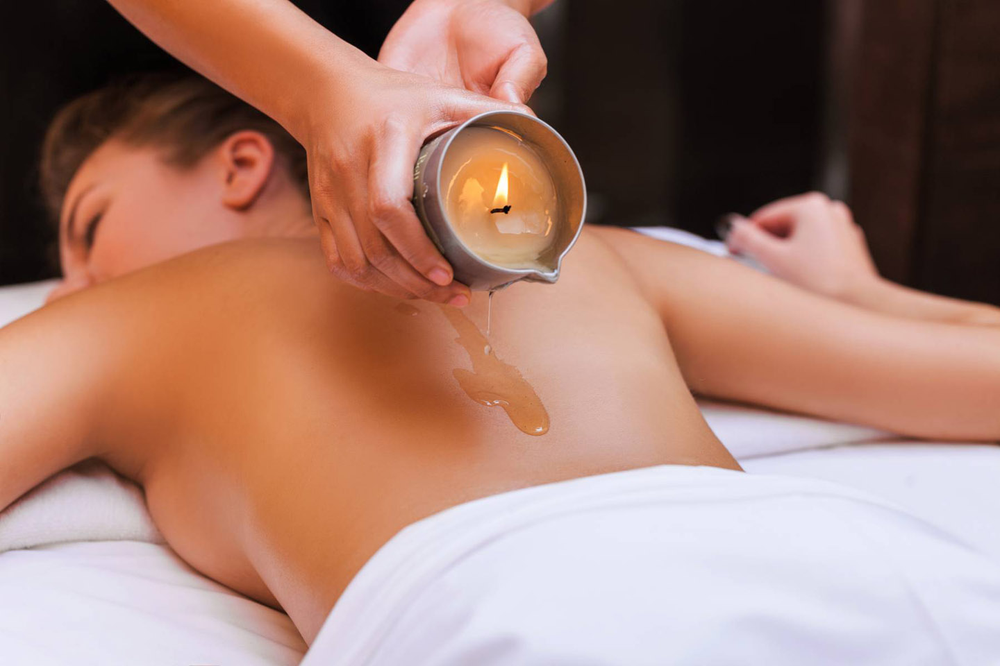 aloha-spa-candle-massage